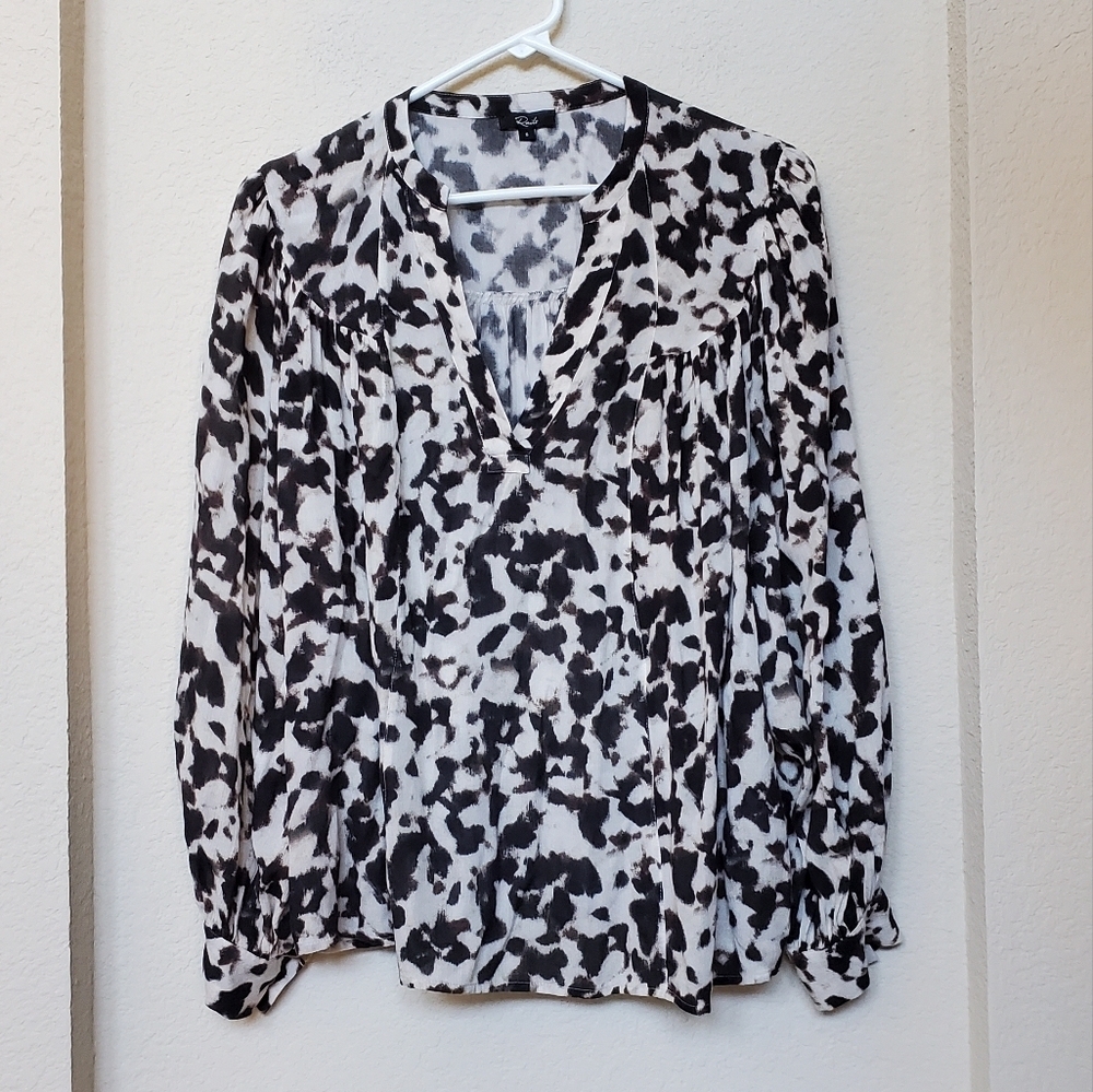 Rails Fable Blurred Cheetah Top.  Size Small